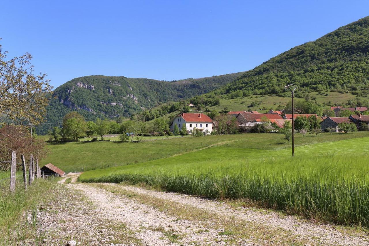 Goute La Vie Bed & Breakfast Marchamp Dış mekan fotoğraf