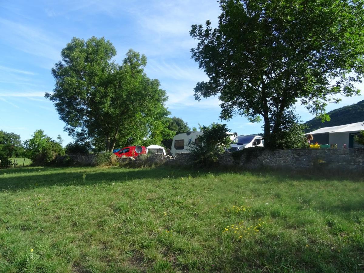 Goute La Vie Bed & Breakfast Marchamp Dış mekan fotoğraf